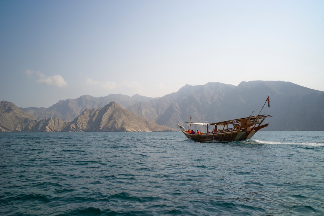 Oil and shipping routes illustrating the global economic impact of the Iran conflict